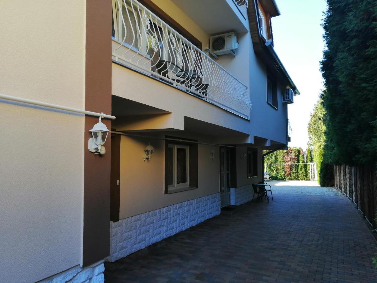 马格达莱纳公寓式酒店 Hévíz 外观 照片